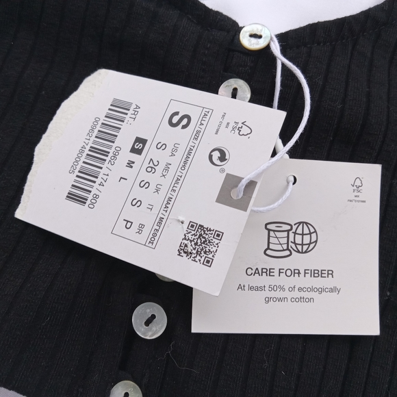 Black Zara Basic ribbed v neck croptop - Picture 2 of 4